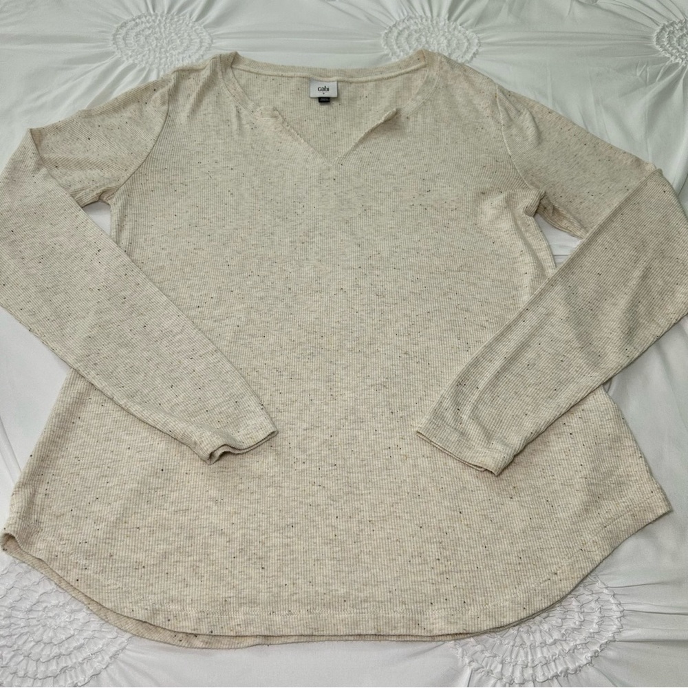Cabi Oatmeal Color Henley V Neck Long Sleeve Top Size Small - Picture 6 of 14